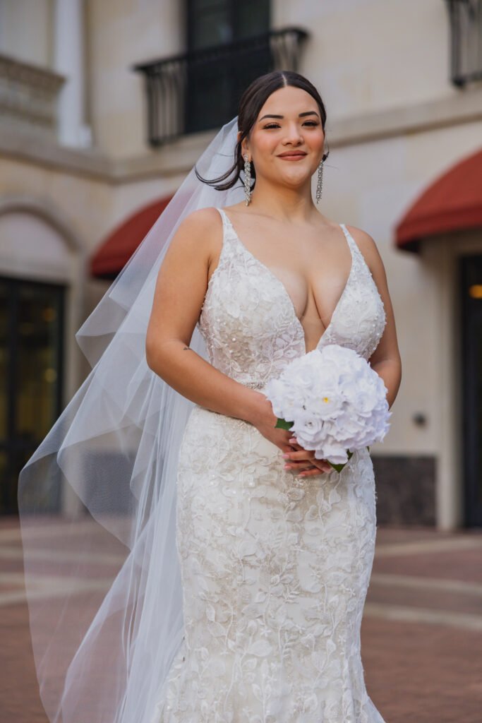 Bride_White_Wedding_Dress_Photo_White_Flowers